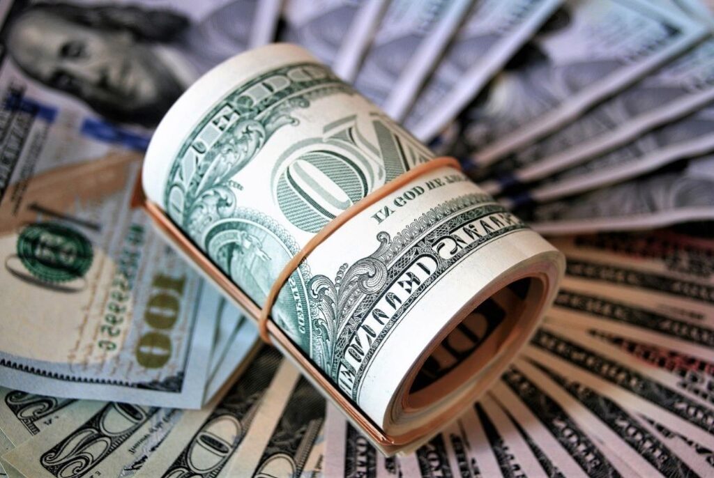 como ganar dinero por internet